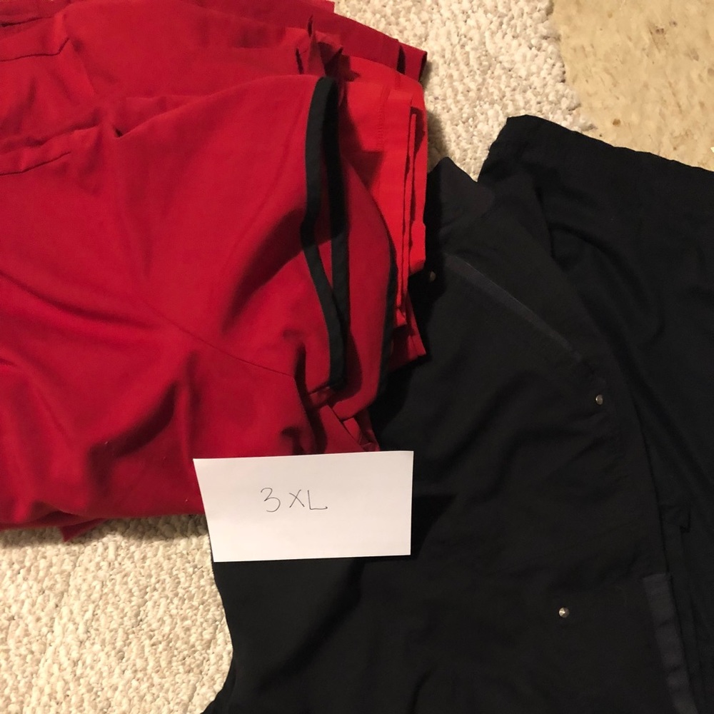 Women’s plus size scrubs.